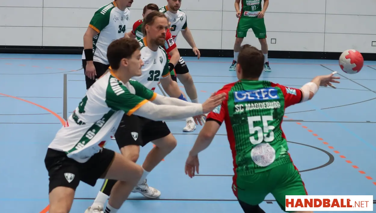 EHV Aue gewinnt Ost-Kracher, auch das übrige Spitzentrio ist siegreich